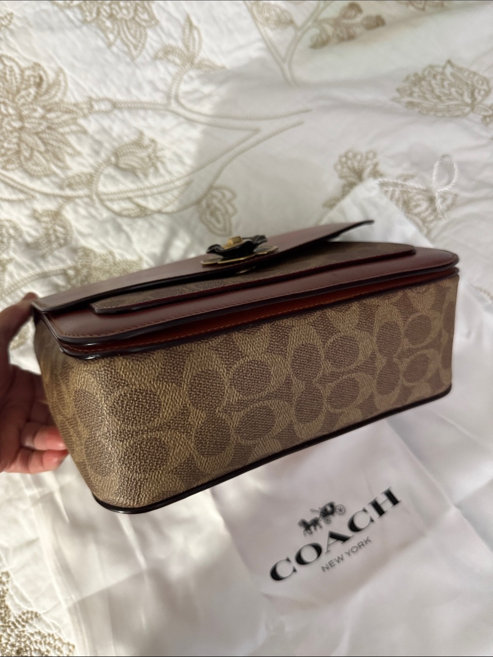NWT Coach Shoulder Bag in Deep brown with Gold Hardware - Picture 10 of 11